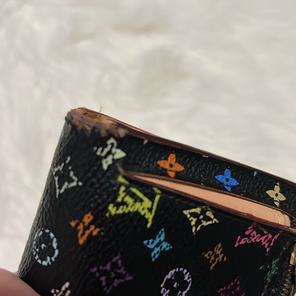 Louis Vuitton wallet, used, but still has a lot of life. 100% authentic. MI0068 - Picture 16 of 16